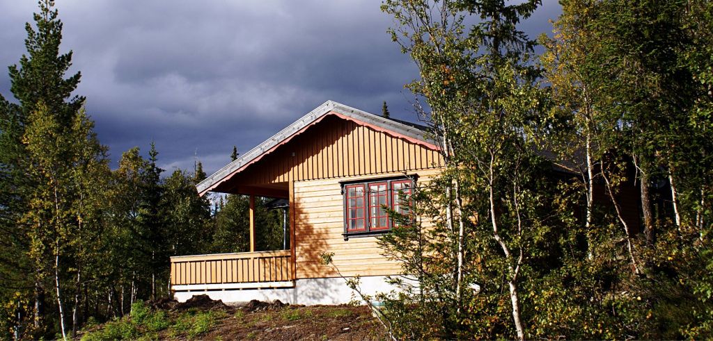 typical-Norwegian-rural-cottage.jpeg